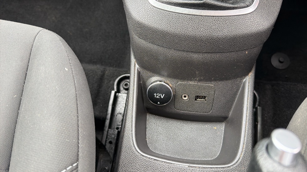 Ford Fiesta 1.25 Style 5dr Petrol Hatchback - Image 25
