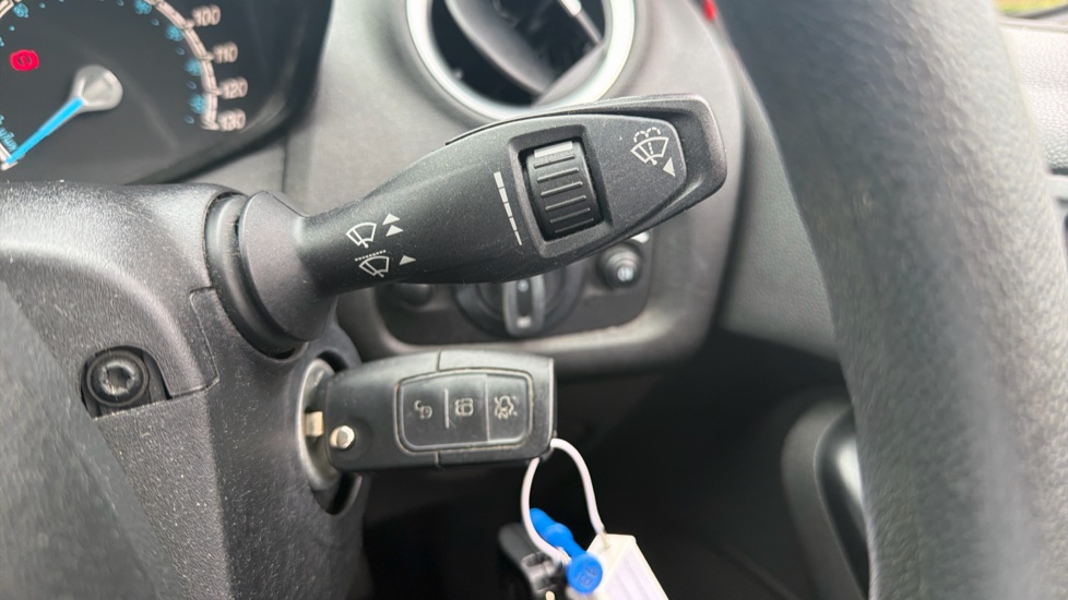 Ford Fiesta 1.25 Style 5dr Petrol Hatchback - Image 27