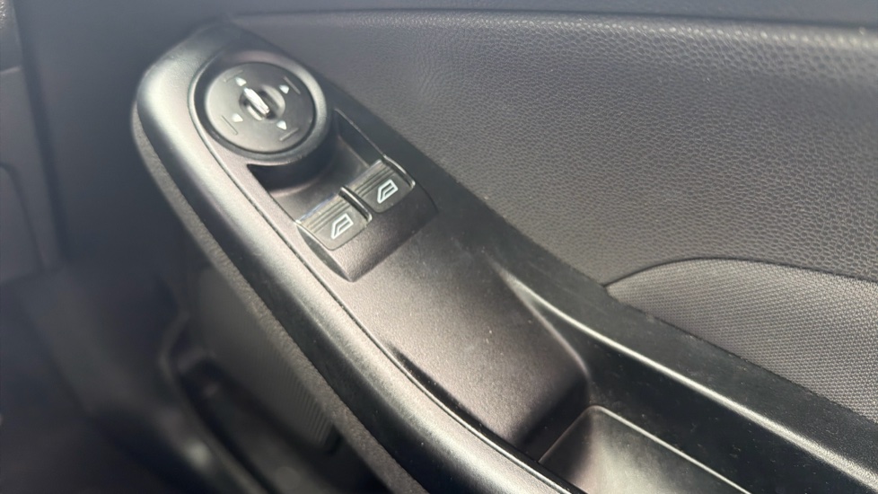 Ford Fiesta 1.25 Style 5dr Petrol Hatchback - Image 29