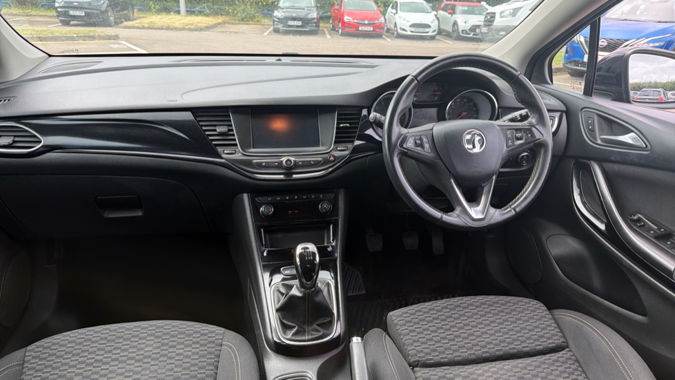 Vauxhall Astra 1.4T 16V 150 SRi Nav 5dr [Start Stop] Petrol Hatchback - Image 10