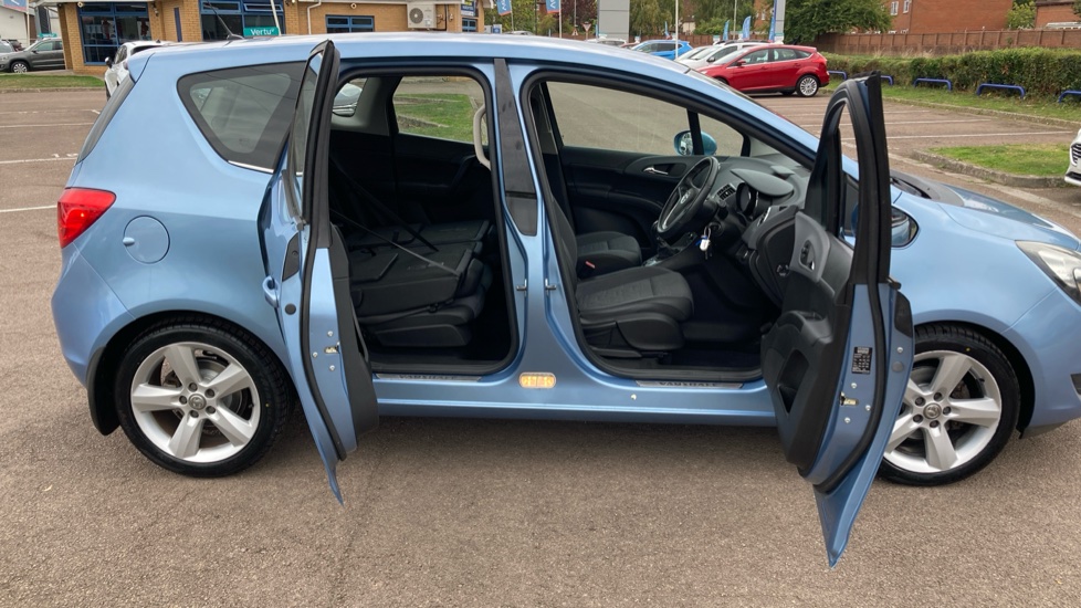 Vauxhall Meriva 1.4i 16V Tech Line 5dr Petrol Estate - Image 25