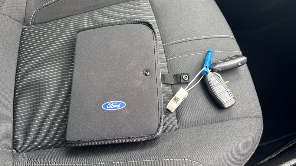 Ford B-MAX 1.0 EcoBoost 120 Titanium 5dr Petrol Hatchback - Image 19