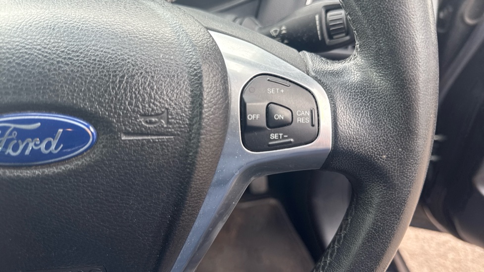 Ford B-MAX 1.0 EcoBoost 120 Titanium 5dr Petrol Hatchback - Image 29