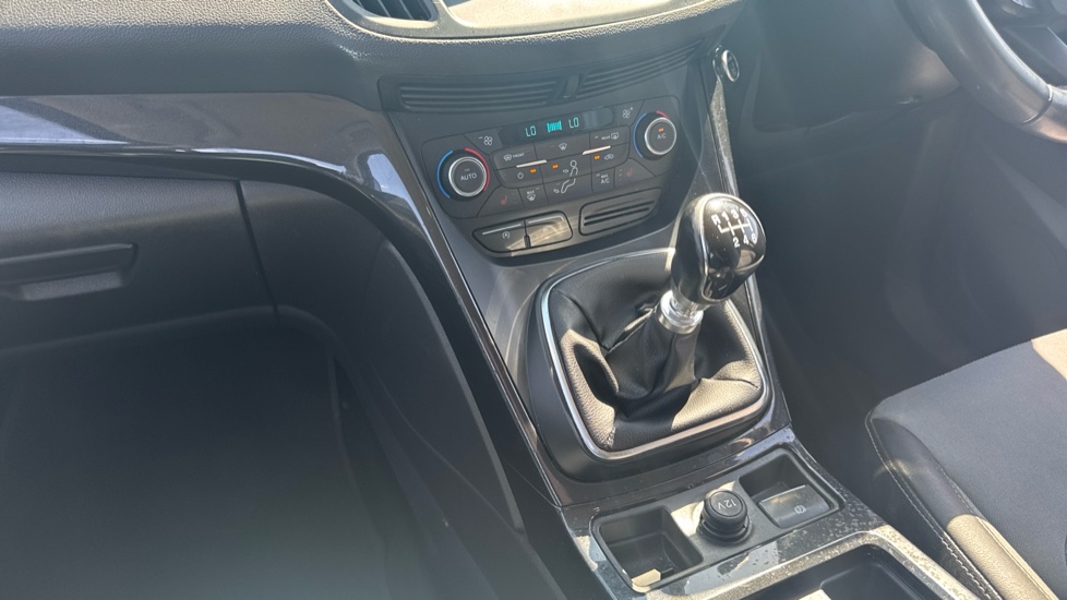 Ford Kuga 2.0 TDCi Titanium 5dr 2WD Diesel Estate - Image 13