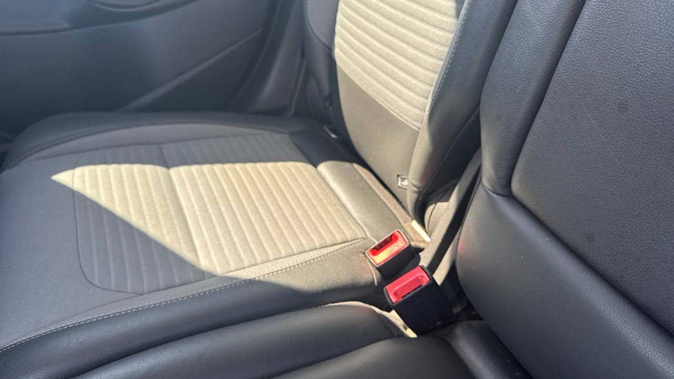 Ford Kuga 2.0 TDCi Titanium 5dr 2WD Diesel Estate - Image 17
