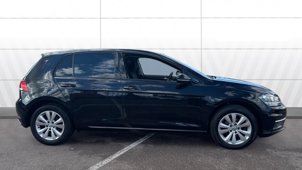 Volkswagen Golf 1.6 TDI SE [Nav] 5dr Diesel Hatchback - Image 5
