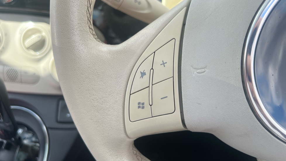Fiat 500 1.2 Lounge 3dr Dualogic [Start Stop] Petrol Hatchback - Image 21