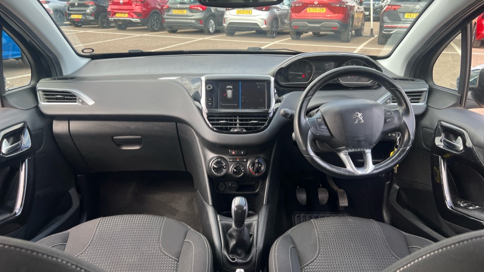 Peugeot 208 1.2 PureTech 82 Allure 5dr Petrol Hatchback - Image 10