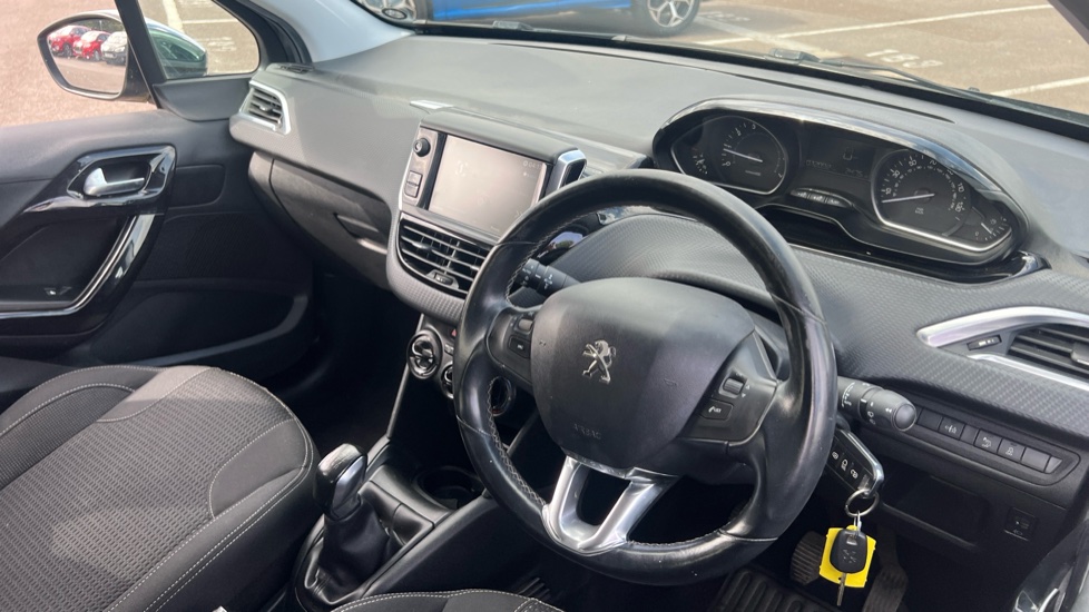 Peugeot 208 1.2 PureTech 82 Allure 5dr Petrol Hatchback - Image 11