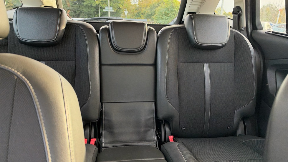 Ford Grand C-MAX 1.0 EcoBoost 125 Titanium X 5dr Petrol Estate - Image 15