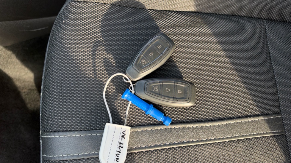 Ford Grand C-MAX 1.0 EcoBoost 125 Titanium X 5dr Petrol Estate - Image 20