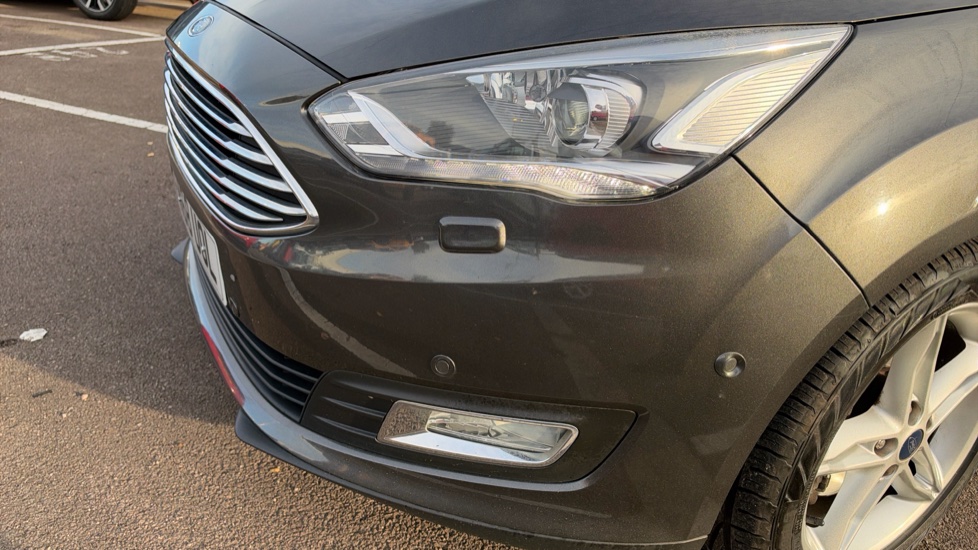 Ford Grand C-MAX 1.0 EcoBoost 125 Titanium X 5dr Petrol Estate - Image 23