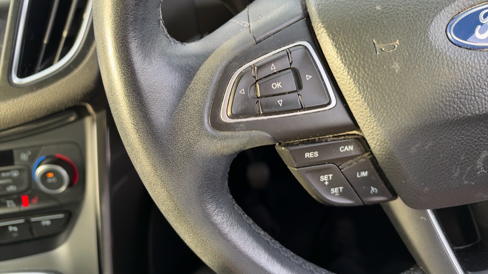 Ford Grand C-MAX 1.0 EcoBoost 125 Titanium X 5dr Petrol Estate - Image 31