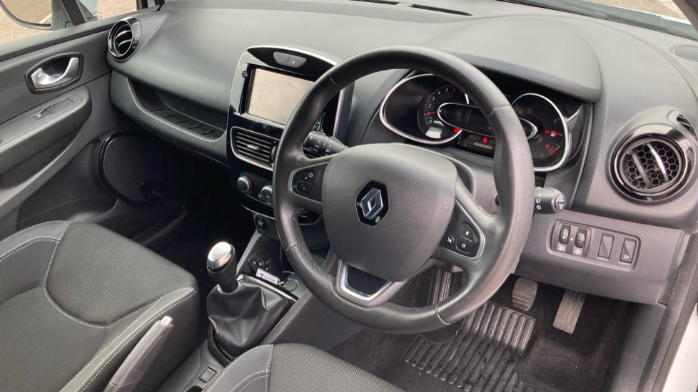 Renault Clio 0.9 TCE 90 Iconic 5dr Petrol Hatchback - Image 11