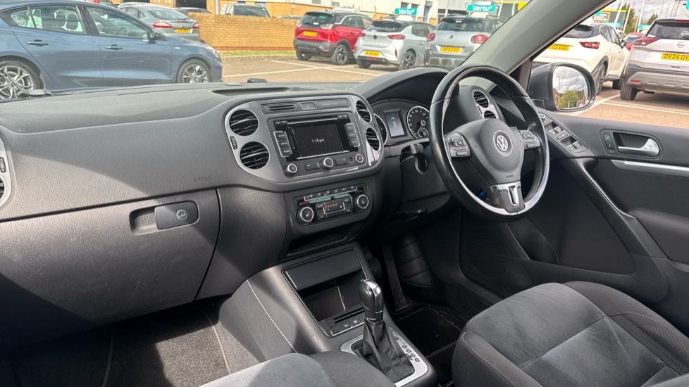 Volkswagen Tiguan 2.0 TDi BlueMotion Tech Match 5dr DSG Diesel Estate - Image 9