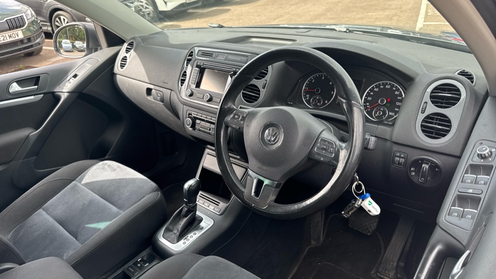 Volkswagen Tiguan 2.0 TDi BlueMotion Tech Match 5dr DSG Diesel Estate - Image 11
