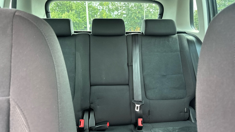 Volkswagen Tiguan 2.0 TDi BlueMotion Tech Match 5dr DSG Diesel Estate - Image 15