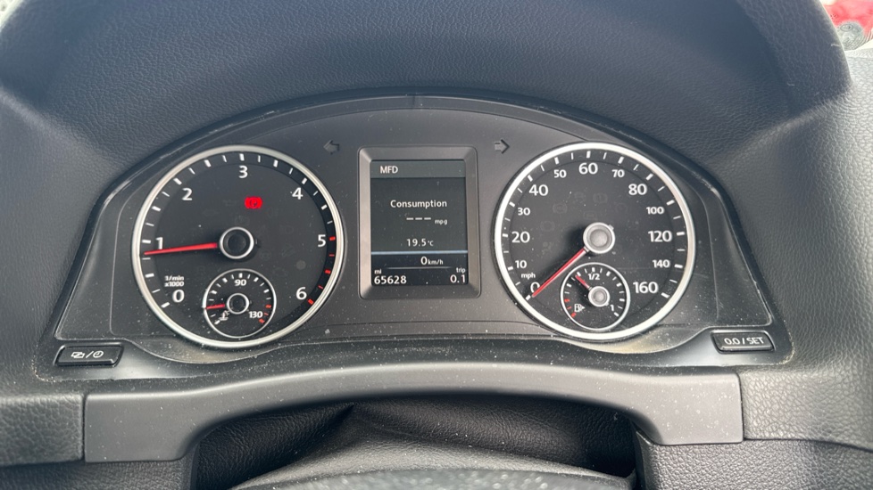 Volkswagen Tiguan 2.0 TDi BlueMotion Tech Match 5dr DSG Diesel Estate - Image 18