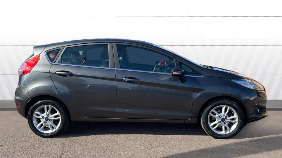 Ford Fiesta 1.0 EcoBoost Zetec 5dr Petrol Hatchback - Image 5
