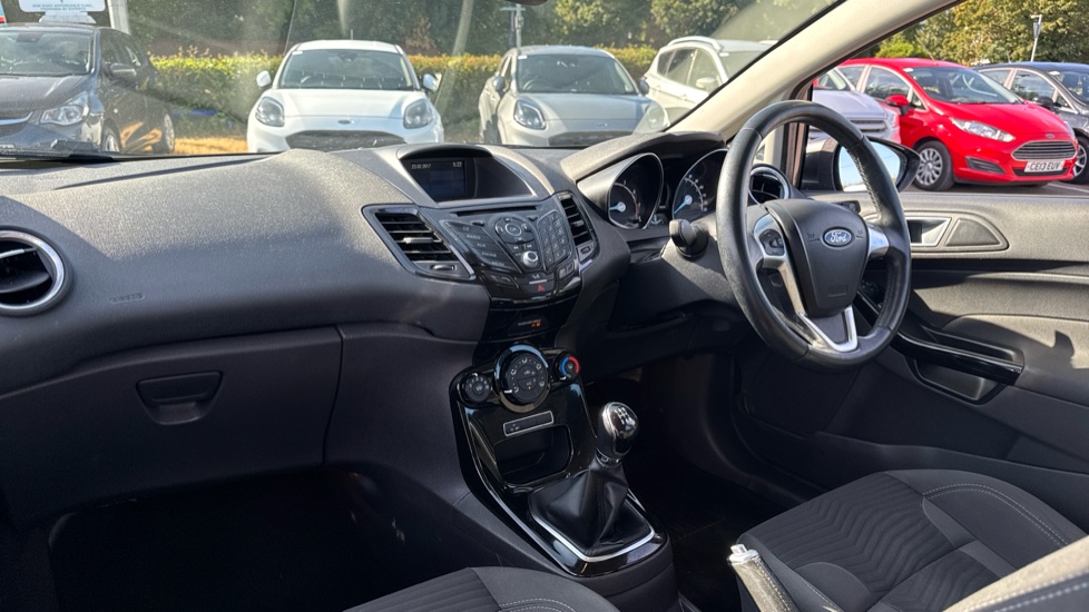 Ford Fiesta 1.0 EcoBoost Zetec 5dr Petrol Hatchback - Image 9