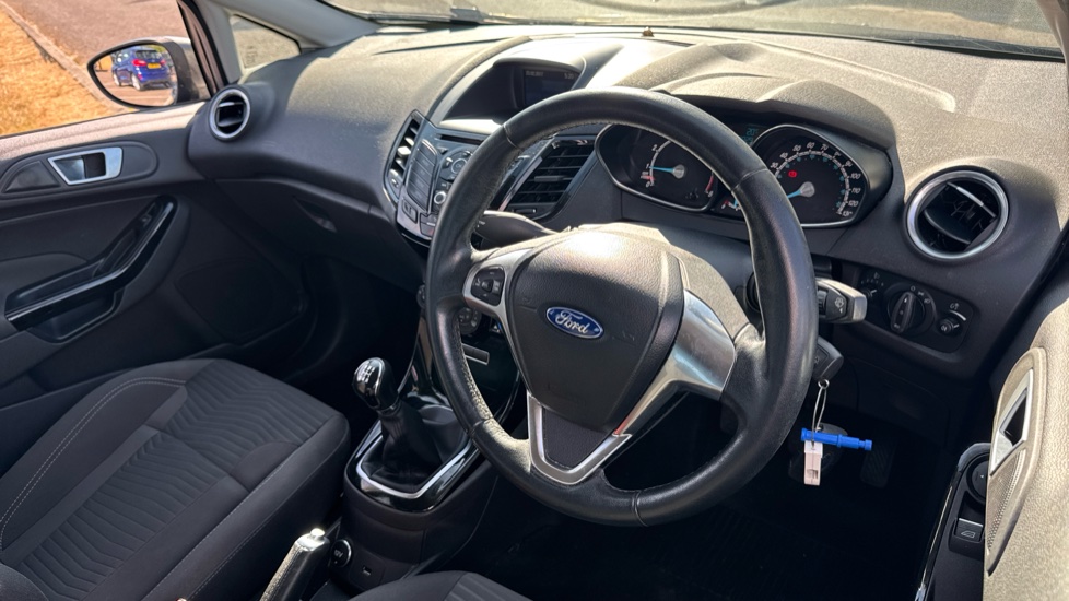 Ford Fiesta 1.0 EcoBoost Zetec 5dr Petrol Hatchback - Image 11
