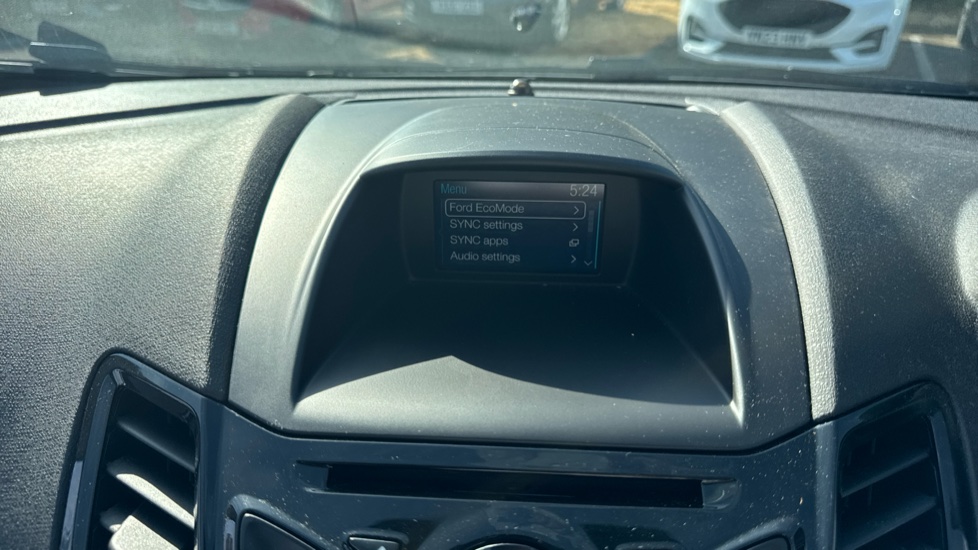 Ford Fiesta 1.0 EcoBoost Zetec 5dr Petrol Hatchback - Image 12