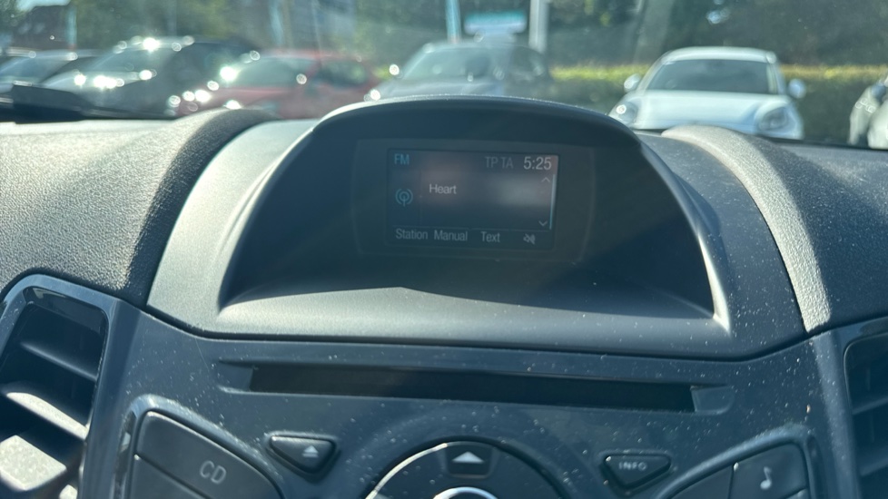 Ford Fiesta 1.0 EcoBoost Zetec 5dr Petrol Hatchback - Image 28