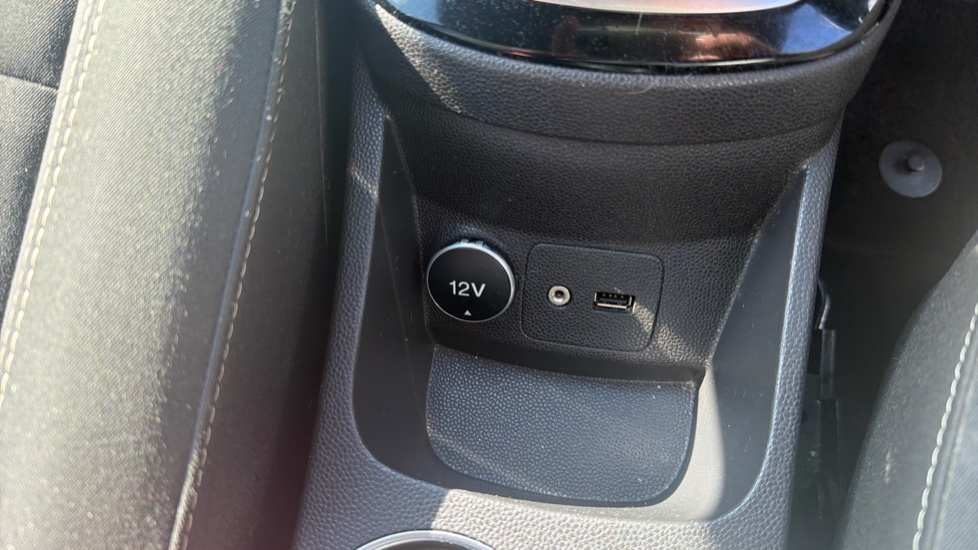 Ford Fiesta 1.0 EcoBoost Titanium 5dr Petrol Hatchback - Image 31