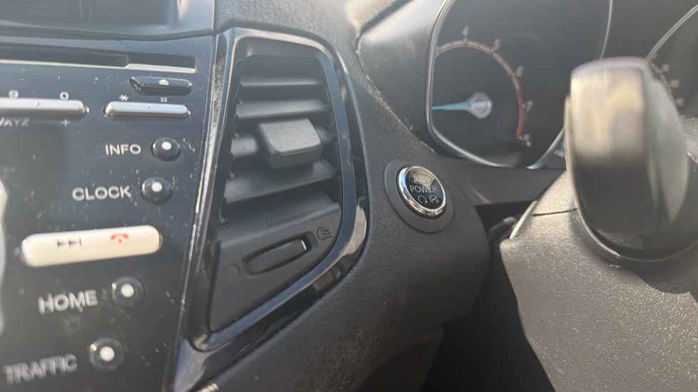 Ford Fiesta 1.0 EcoBoost Titanium 5dr Petrol Hatchback - Image 40