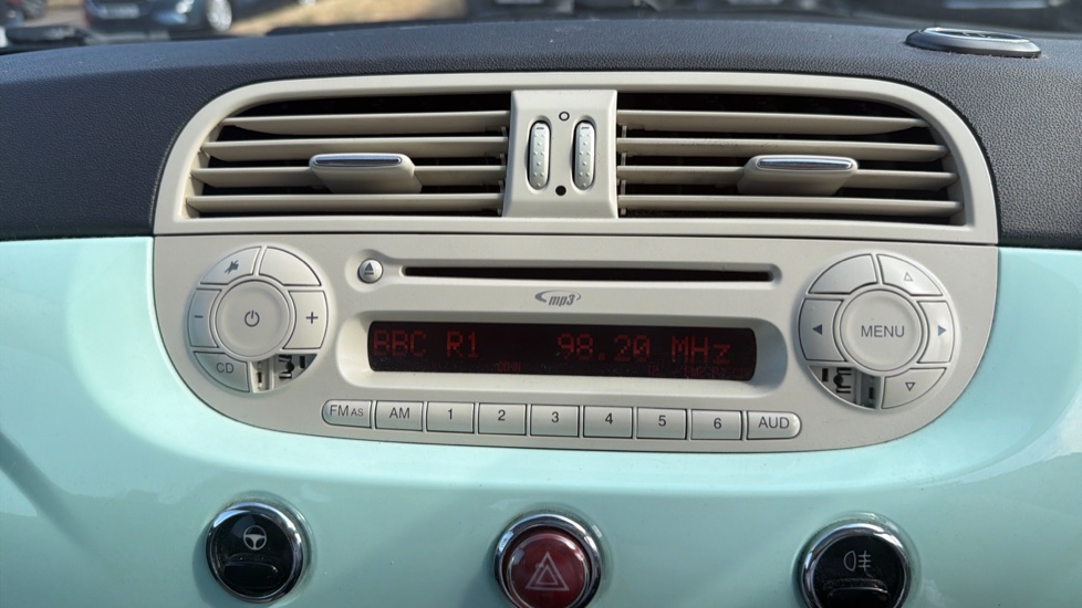 Fiat 500 1.2 Lounge 3dr [Start Stop] Petrol Hatchback - Image 12