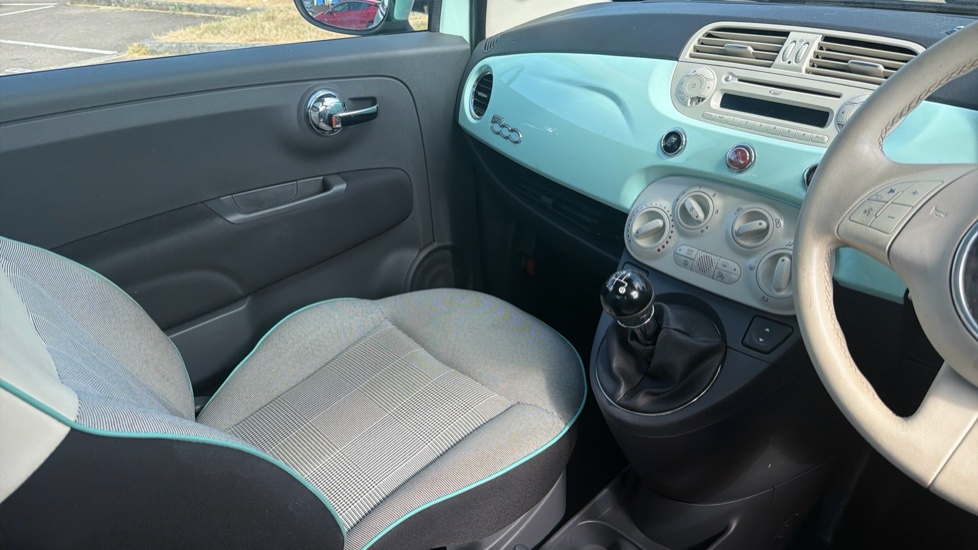 Fiat 500 1.2 Lounge 3dr [Start Stop] Petrol Hatchback - Image 14