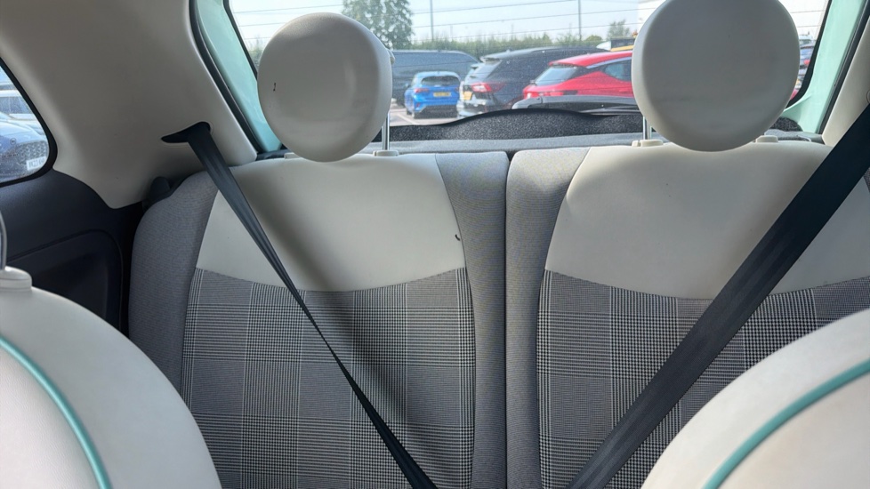 Fiat 500 1.2 Lounge 3dr [Start Stop] Petrol Hatchback - Image 15