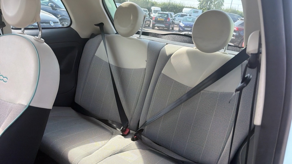Fiat 500 1.2 Lounge 3dr [Start Stop] Petrol Hatchback - Image 16