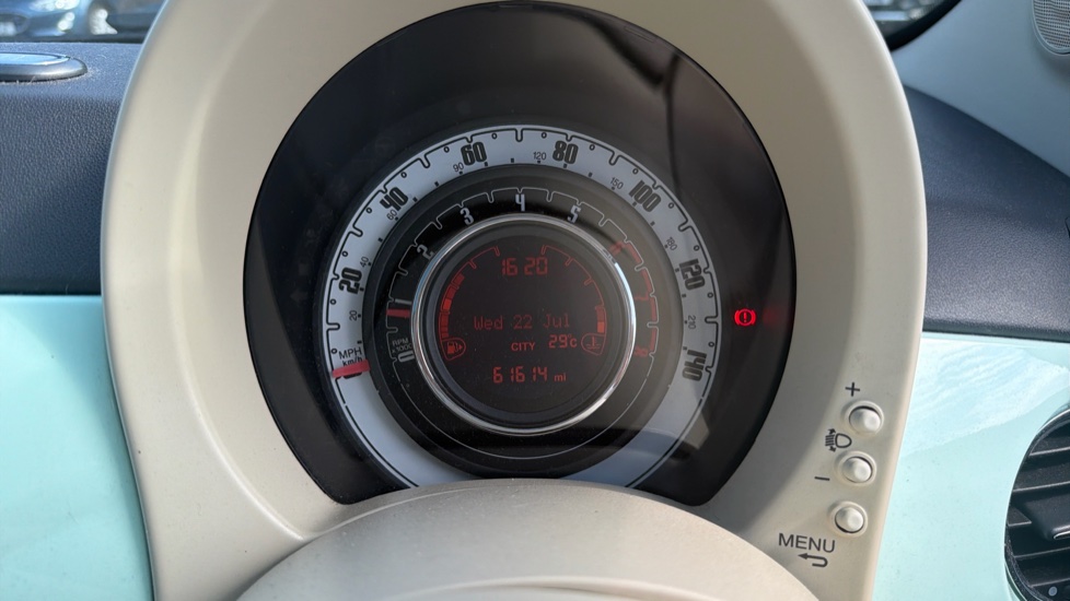 Fiat 500 1.2 Lounge 3dr [Start Stop] Petrol Hatchback - Image 18