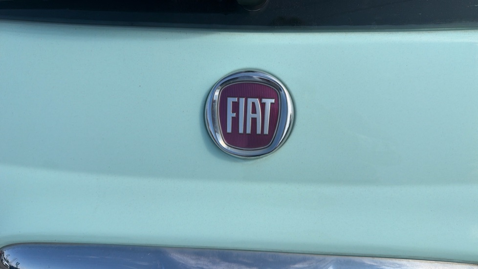 Fiat 500 1.2 Lounge 3dr [Start Stop] Petrol Hatchback - Image 23
