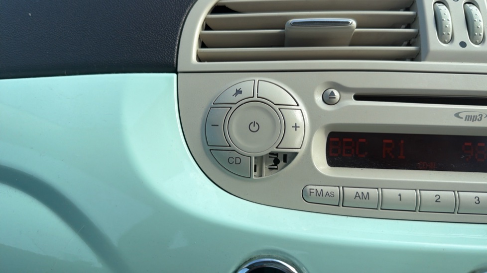 Fiat 500 1.2 Lounge 3dr [Start Stop] Petrol Hatchback - Image 26