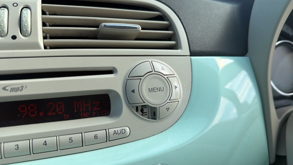 Fiat 500 1.2 Lounge 3dr [Start Stop] Petrol Hatchback - Image 28