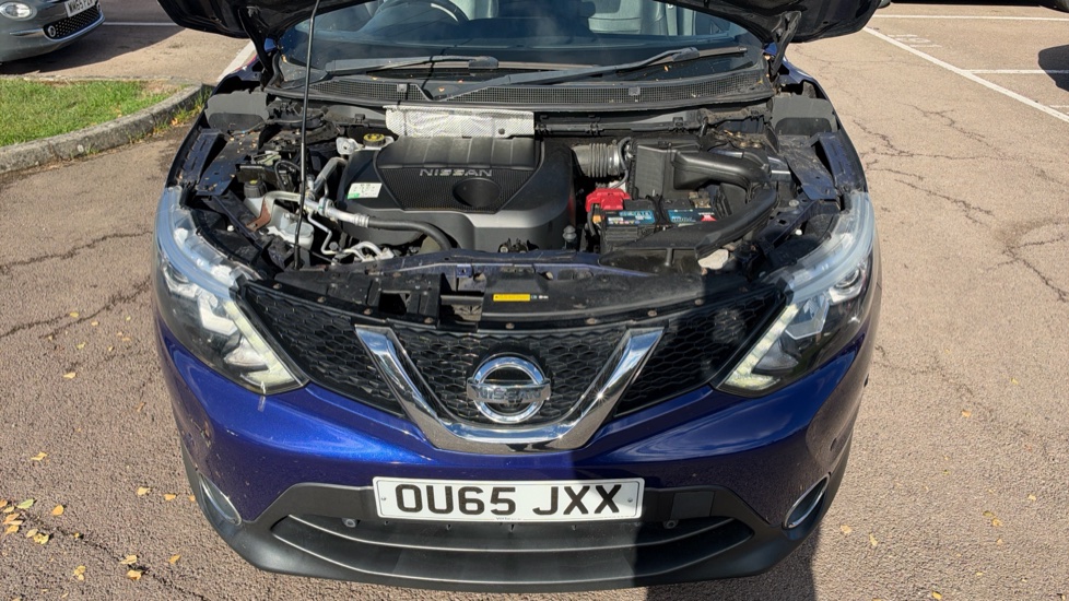 Nissan Qashqai 1.5 dCi Tekna 5dr Diesel Hatchback - Image 8
