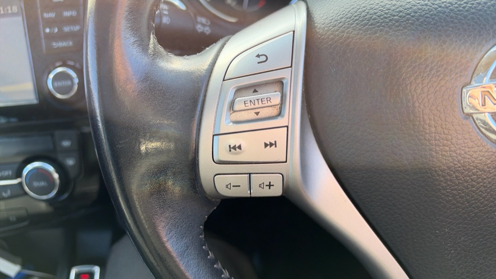 Nissan Qashqai 1.5 dCi Tekna 5dr Diesel Hatchback - Image 34