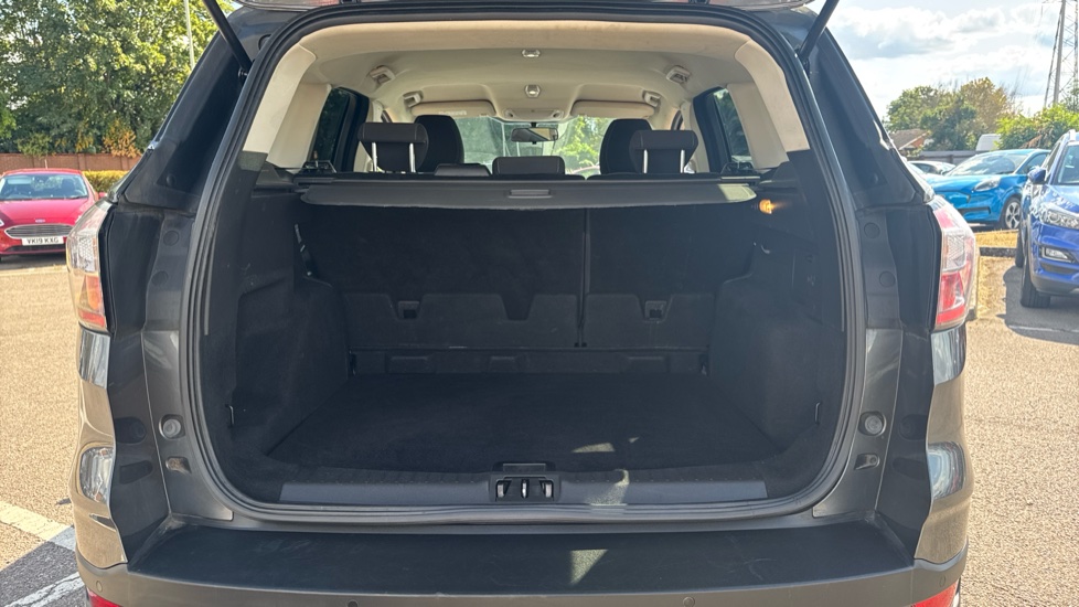 Ford Kuga 1.5 TDCi Zetec 5dr 2WD Diesel Estate - Image 4