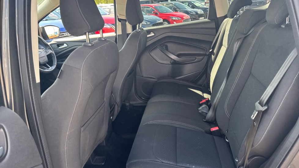 Ford Kuga 1.5 TDCi Zetec 5dr 2WD Diesel Estate - Image 16