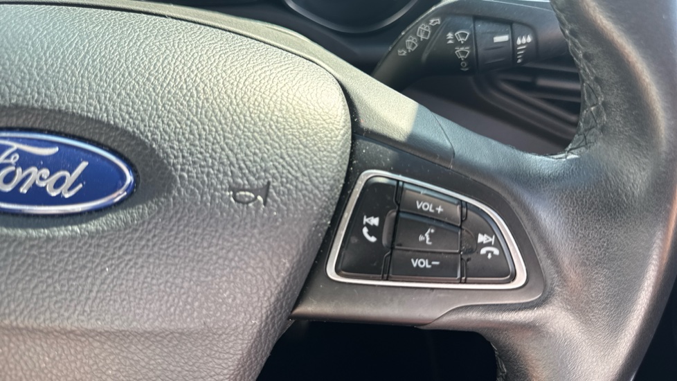 Ford Kuga 1.5 TDCi Zetec 5dr 2WD Diesel Estate - Image 27