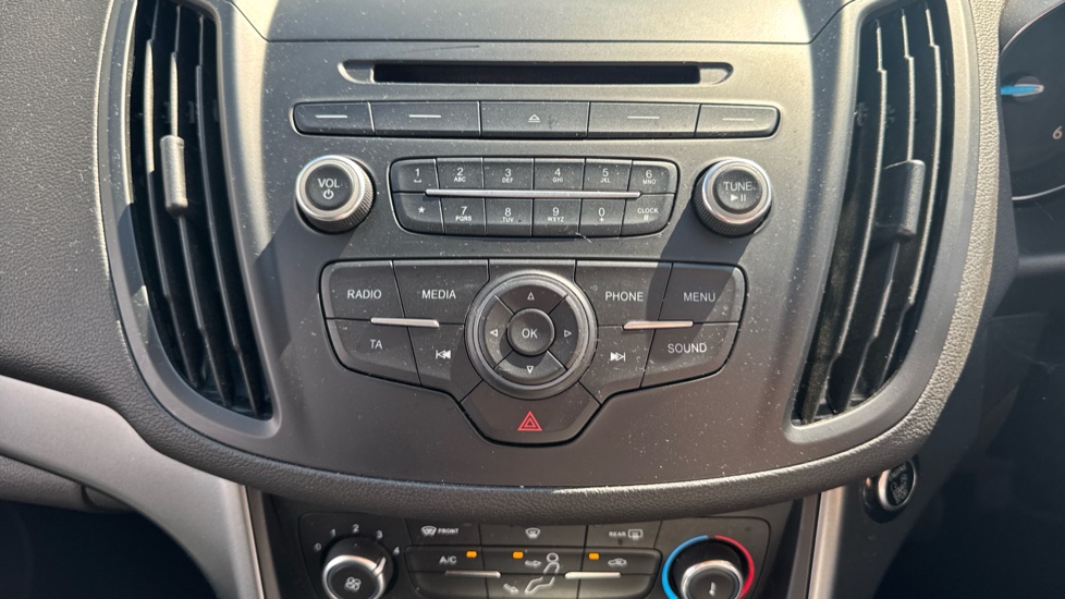 Ford Kuga 1.5 TDCi Zetec 5dr 2WD Diesel Estate - Image 32