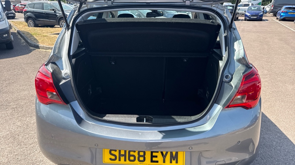Vauxhall Corsa 1.4 SE Nav 5dr Petrol Hatchback - Image 4