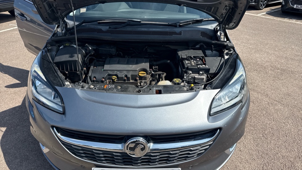 Vauxhall Corsa 1.4 SE Nav 5dr Petrol Hatchback - Image 8