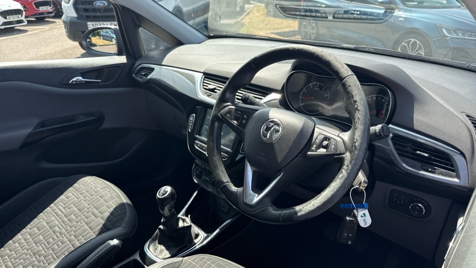Vauxhall Corsa 1.4 SE Nav 5dr Petrol Hatchback - Image 11