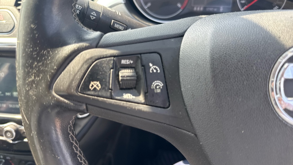 Vauxhall Corsa 1.4 SE Nav 5dr Petrol Hatchback - Image 30