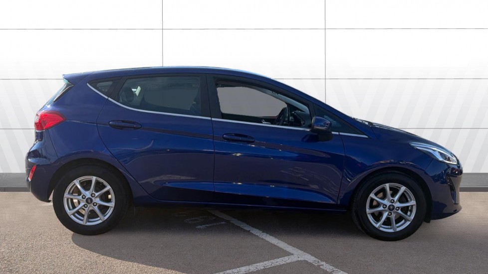 Ford Fiesta 1.1 Zetec 5dr Petrol Hatchback - Image 5