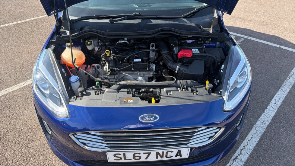 Ford Fiesta 1.1 Zetec 5dr Petrol Hatchback - Image 8