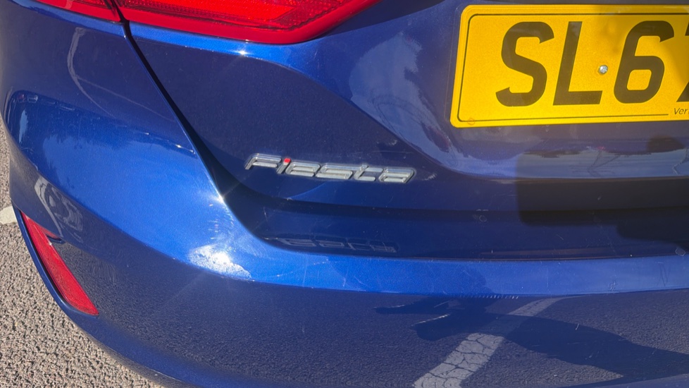 Ford Fiesta 1.1 Zetec 5dr Petrol Hatchback - Image 34